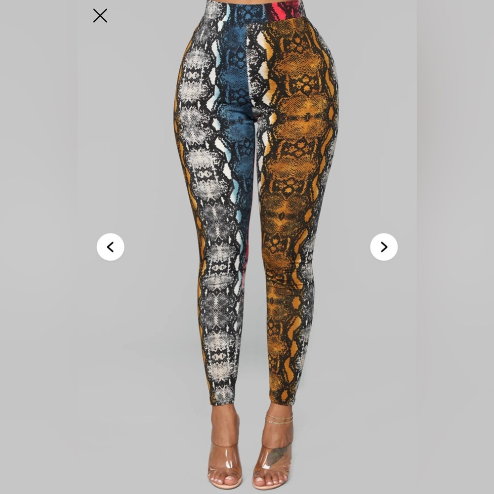 Fashion Nova Snake Your Way Leggings